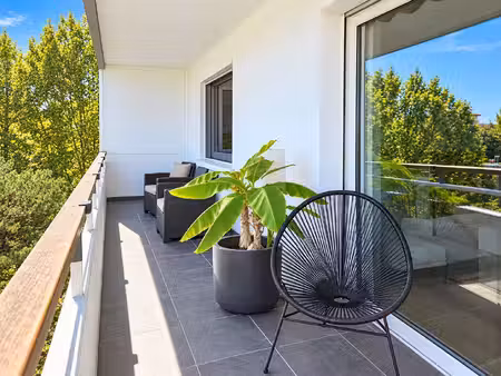 vente - anglet- t2 - 55m² carrez cave et stationnement libre sur la résidence