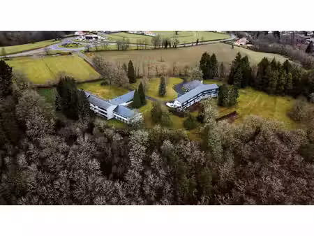 propriété d'exception sur un parc de 12 ha pontaumur