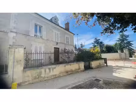 maison de maître à rénover au c?ur de chablis