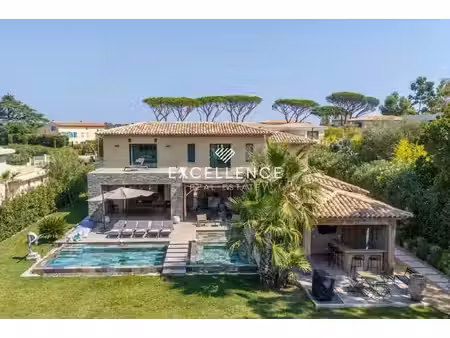villa santi : villa moderne à vendre à saint-tropez  centre-vi