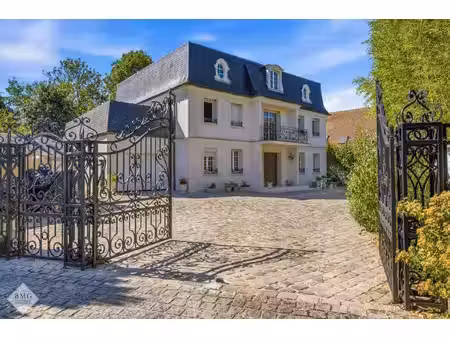 exclusivité le plessis-trévise (94420) villa familiale de 290 m2 en résidence recherchée