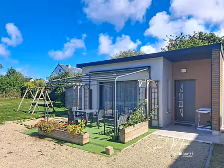 trégastel bourg – rare ! un ensemble immobilier au calme  composé d'une maison principale.