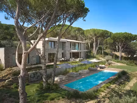 proche saint-tropez – villa contemporaine avec vue mer panoramique