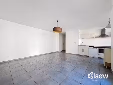 appartement t3 à vendre à meyzieu  avec terrasse et garage en