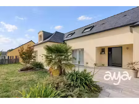 maison de 165 m² avec vie de plain-pied et jardin paysagé