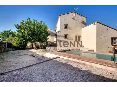 maison individuelle t4 de 98 m² avec piscine  garage et terrain d'environ 450 m² au calme