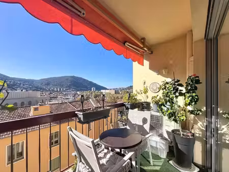 bel appartement lumineux à la trinité