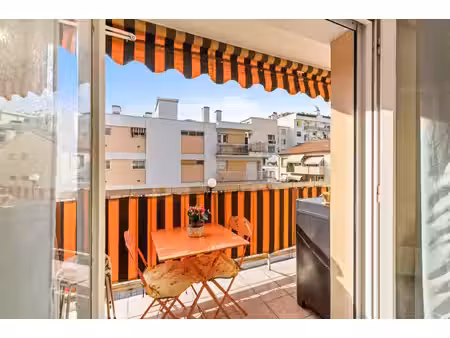 nice gorbella – 3 pièces 63 m² avec balcon filant de 17 m²  cave
