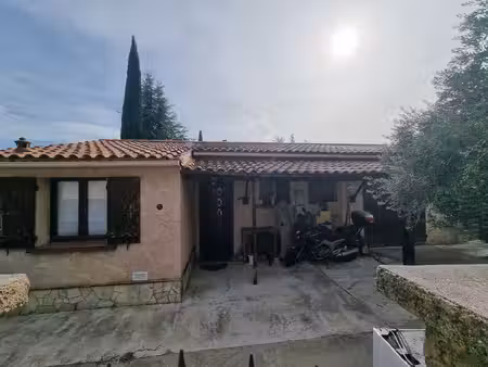 en exclusivité  à artignosc sur verdon  maison sur 2 niveaux édifiée sur 360m2 de terrain
