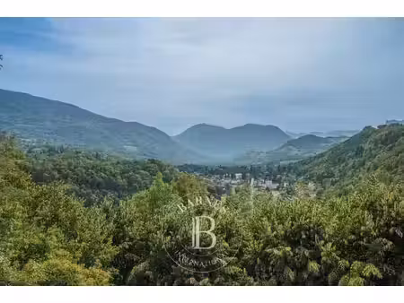 appartement de caractère au cœur d'un château historique avec vue panoramique