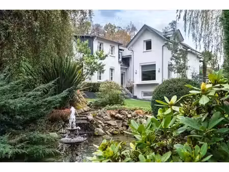 le havre / montivilliers - maison contemporaine avec gîte et piscine sur un jardin...