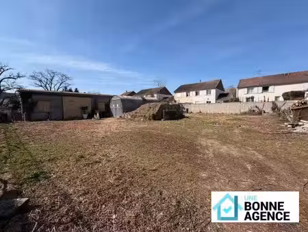 entrepôt sur terrain constructible de 1000m2 opportunité à sa