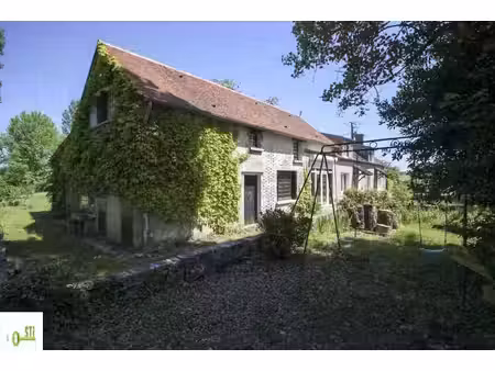 longère de charme sur plus de 15000m2 de terrain avec mare