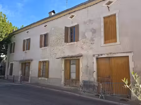 ancienne maison à rénover avec beau potentiel