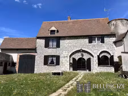 ancienne commanderie des templiers bien atypique avec fort potentiel