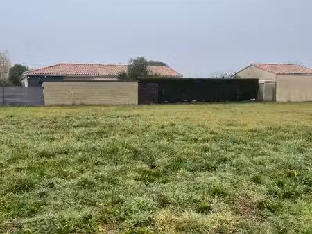 terrain à bâtir à margaux (33460)