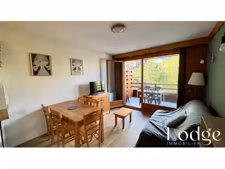 puy st vincent 1800 - residence avec piscine - joli t2 + cm - te
