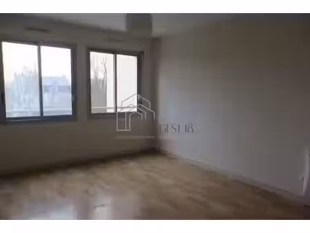 bourges jean baffier – appartement t2 avec parking privatif