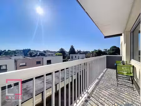 appartement t3 rénové dans petite résidence calme et sécuris