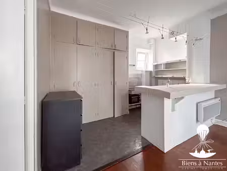 a vendre appartement t2 coeur de nantes 45 m2