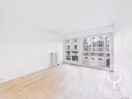 location t2 vide - paris 9e