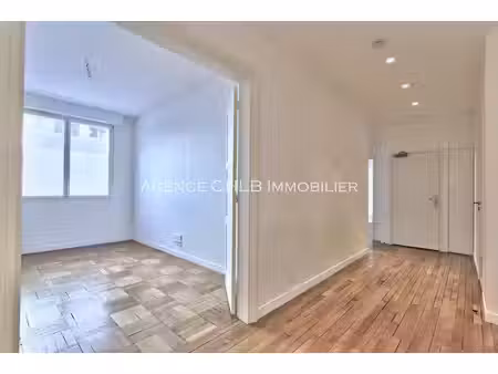 ranelagh - appartement de 3 pieces - rdc - 70m2