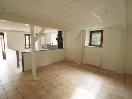 a louer appartement t3 en rez de chaussée de 73.85 m2 à vesc