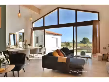 villa moderne et récente à vendre à sainte-colombe-de-la-com