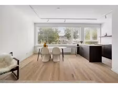 luxueus 3-slaapkamerappartement met terras te koop in wilrijk