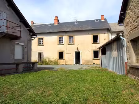 à vendre - maison mitoyenne 1 côté  5 pièces située à mérinchal (23420)