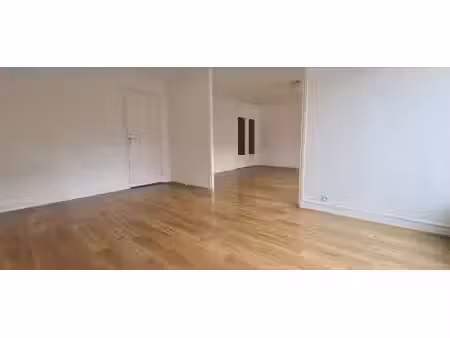 appartement de luxe 3 chambres en vente à clichy  france