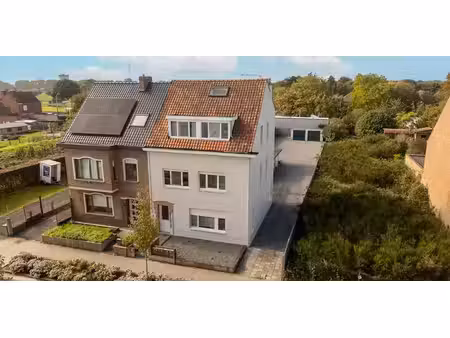 appartement à louer à eeklo pour € 725 avec 1 chambre à coucher