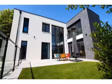 maison de luxe à louer à mareil-marly