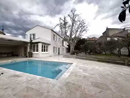 maison de luxe à louer à marseille 12ème