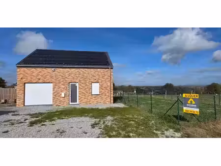maison à louer à noiseux pour € 900 avec 3 chambres à coucher