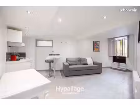 studio 1 pièce 30 m²
