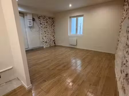 appartement t1 rénové – 27 21 m² – centre auriol