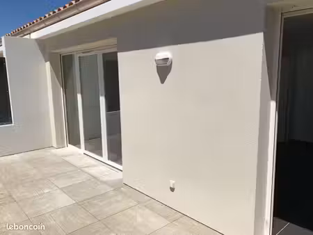 appartement t2 avec 2 garages fermés