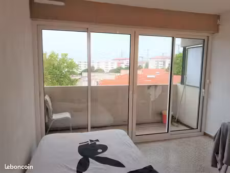 studio meublé 18m² avec balcon et parking