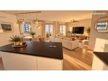 lyon 7 – superbe t4 de 85 m² rénové avec balcon  climatisation et garage