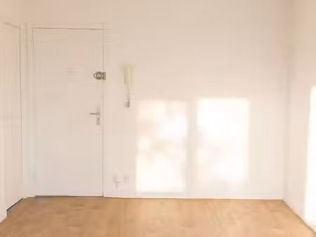 t1 24 50 m² avec cave – quartier lafayette – immeuble & appartement entièrement rénovés en