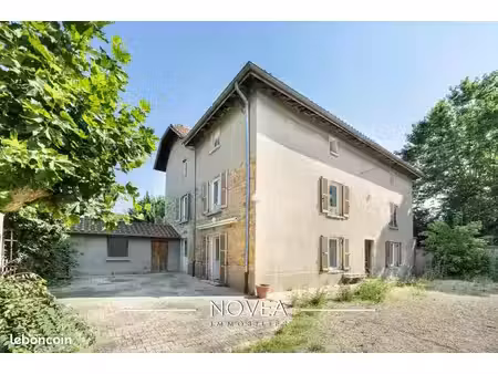 maison 5 pièces 146 m²