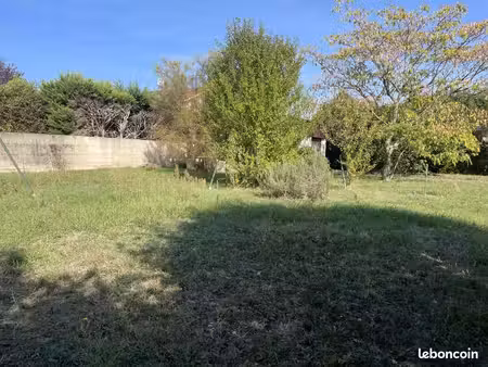 terrain 330 m² morance