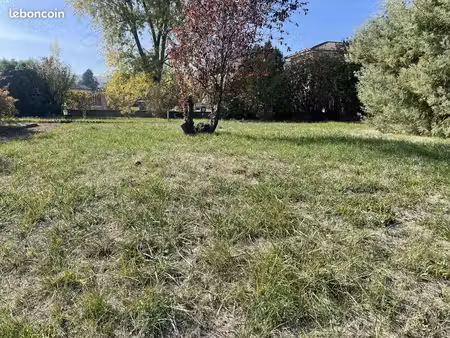 terrain 410 m² morance