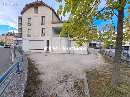 immeuble 12 pièces 341 m²