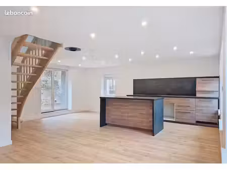 maison de 80m2 sur 2.80 ares