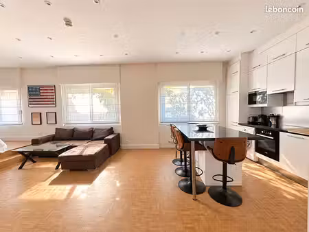 studio 2 pièces 47 m²