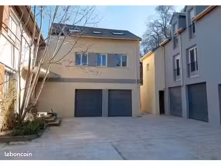 maison centre ville avec garage et jardin
