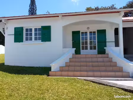 loue villa f/3 a saint benoit