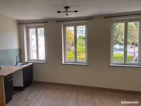a louer studio 28 m2 entièrement rénové
